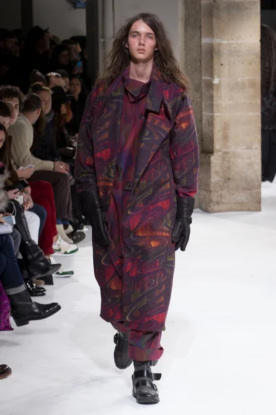 Look 33